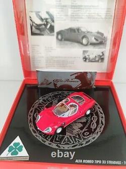 Alfa romeo tipo 33 stradale 1/43 minichamps