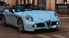 Conduite De La Blu Celeste Alfa Romeo 8c Spider à Milan