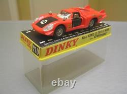 Dinky Toys 210 Alfa Romeo 33 Tipo Le Mans à l'échelle 1/43, état neuf dans sa boîte MIB.