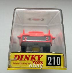 Dinky Toys No. 210 Alfa Romeo 33 Tipo Le-Mans Presque neuf dans sa boîte d'origine