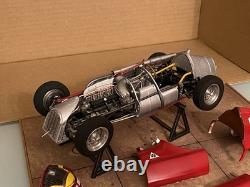 Kit monté en métal/résine MFH Model Factory Hiro Alfa Romeo Type 159 Fangio 1/20