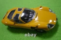 Rare collection de mini voitures Kyosho 1/64 Alfa Romeo Tipo 33 Stradale jaune